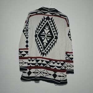 Geometric Patterned Cardigan